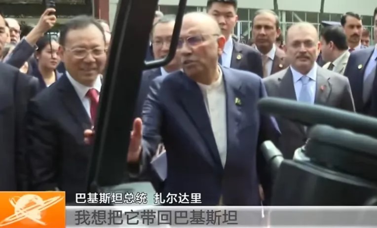 巴基斯坦總統點贊樹根科技無人叉車